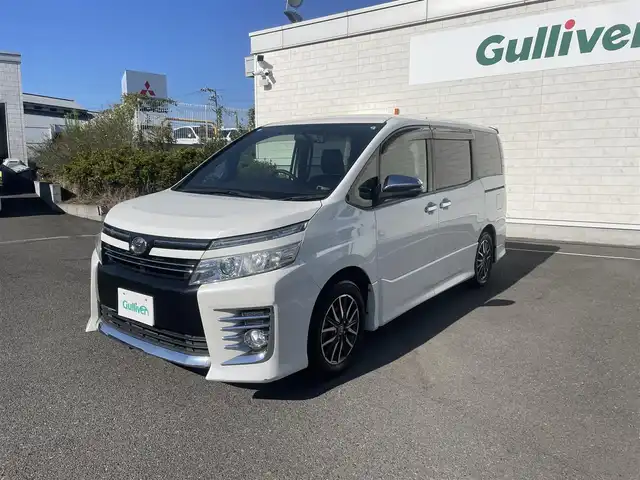 トヨタ ヴォクシー ZS 煌 神奈川県 2015(平27)年 7.9万km パール