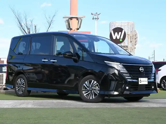 日産 セレナ ハイウェイスター V 千葉県 2023(令5)年 4.4万km ダイヤモンドブラック エマージェンシーブレーキ/プロパイロット/インテリジェントクルーズコントロール/インテリジェントルームミラー/ハンズフリー両側パワースライドドア/純正コネクトナビ/地デジTV/【Bluetooth接続】/【Apple CarPlay　Android Auto対応】/アラウンドビューモニター/ドライブレコーダー/革巻きステアリング/ステアリングスイッチ/パドルシフト/ETC（2.0）/LEDヘッドライト/ウインカーミラー/コーナーセンサー/純正16インチアルミホイル/サイド/カーテンエアバッグ/インテリジェントキー