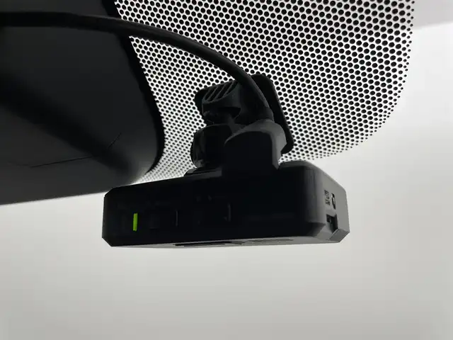 三菱 アウトランダー ＰＨＥＶ G 群馬県 2019(平31)年 6.4万km シルキーホワイト 後側方車両検知警報システム/＝＝＝＝＝/マルチアラウンドビューモニター/KENWOOD７インチナビ/・AM/FM/CD/DVD/Bluetooth/フルセグTV/KENWOODサブウーファー/KENWOODスピーカー/e-Assist/・衝突被害軽減ブレーキシステム/・車線逸脱警報システム/・オートマチックハイビーム/・レーダークルーズコントロールシステム/パーキングセンサー/後側方車両検知警報システム/ステアリングヒーター/前席シートヒーター/前後ドライブレコーダー/パドルシフト/ＬＥＤヘッドライト/オートライト/電動パーキングブレーキ/オートブレーキホールド/ＡＣ１００Ｖ電源/社外レーダー