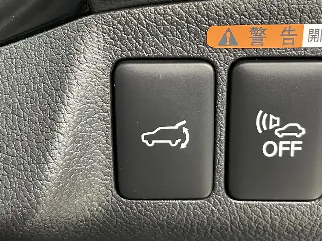 三菱 アウトランダー ＰＨＥＶ G 群馬県 2019(平31)年 6.4万km シルキーホワイト 後側方車両検知警報システム/＝＝＝＝＝/マルチアラウンドビューモニター/KENWOOD７インチナビ/・AM/FM/CD/DVD/Bluetooth/フルセグTV/KENWOODサブウーファー/KENWOODスピーカー/e-Assist/・衝突被害軽減ブレーキシステム/・車線逸脱警報システム/・オートマチックハイビーム/・レーダークルーズコントロールシステム/パーキングセンサー/後側方車両検知警報システム/ステアリングヒーター/前席シートヒーター/前後ドライブレコーダー/パドルシフト/ＬＥＤヘッドライト/オートライト/電動パーキングブレーキ/オートブレーキホールド/ＡＣ１００Ｖ電源/社外レーダー