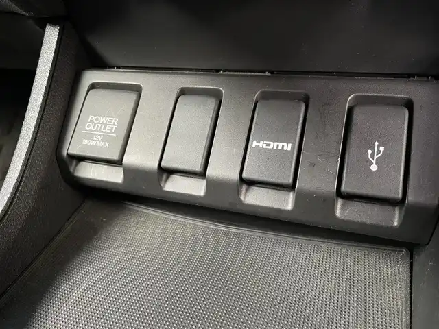 ホンダ ヴェゼル ハイブリッド RS ホンダセンシング 愛媛県 2018(平30)年 7.3万km クリスタルブラックパール 純正ディーラーナビ（VXM-187VFEi）/フルセグTV/Bluetooth/CD/DVD/バックカメラ/ホンダセンシング/-衝突軽減ブレーキ/-アダプティブクルーズコントロール/-車線維持システム/-パーキングセンサーシステム/ビルトインETC/純正ドライブレコーダー/ハーフレザーシート/前席シートヒーター/電動パーキングブレーキ/オートブレーキホールド/純正18インチアルミホイール/純正フロアマット/取扱説明書/保証書/スペアキー