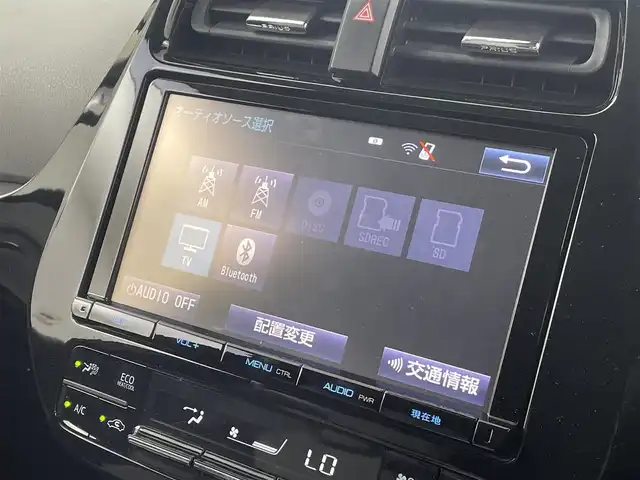 トヨタ プリウス A ツーリングセレクション 山形県 2016(平28)年 10.1万km ホワイトパールクリスタルシャイン 純正９型ナビ　フルセグ　ＢＴ　ＤＶＤ　前席シートヒーター　バックカメラ　ドライブレコーダー　前後コーナーセンサー　ＢＳＭ　ヘッドアップディスプレイ　レーダー探知機　純正フロアマット　リフトアップ