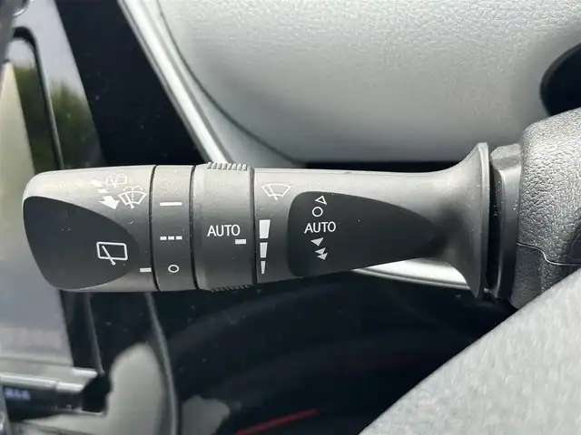 トヨタ プリウス A ツーリングセレクション 山形県 2016(平28)年 10.1万km ホワイトパールクリスタルシャイン ４WD/BSM/寒冷地仕様/レーダークルーズコントロール/パーキングアシスト/スペアキー/純正9型ナビ/（AM/FM/Bluetooth/フルセグ）/D席シートヒーター/ビルトインETC/スマートキー/純正アルミホイール/純正フロアマット/レーンキープアシスト/横滑り防止装置/ドアバイザー/電動格納ミラー