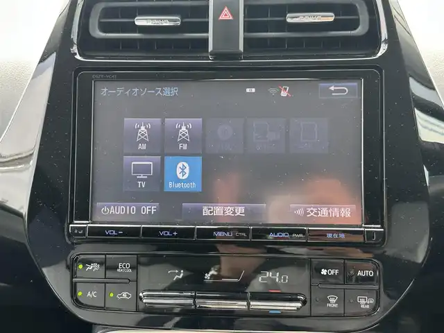 トヨタ プリウス A ツーリングセレクション 山形県 2016(平28)年 10.1万km ホワイトパールクリスタルシャイン ４WD/BSM/寒冷地仕様/レーダークルーズコントロール/パーキングアシスト/スペアキー/純正9型ナビ/（AM/FM/Bluetooth/フルセグ）/D席シートヒーター/ビルトインETC/スマートキー/純正アルミホイール/純正フロアマット/レーンキープアシスト/横滑り防止装置/ドアバイザー/電動格納ミラー