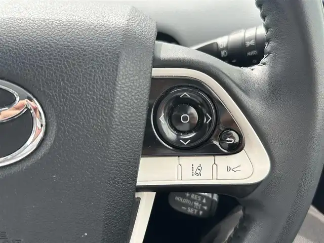 トヨタ プリウス A ツーリングセレクション 山形県 2016(平28)年 10.1万km ホワイトパールクリスタルシャイン ４WD/BSM/寒冷地仕様/レーダークルーズコントロール/パーキングアシスト/スペアキー/純正9型ナビ/（AM/FM/Bluetooth/フルセグ）/D席シートヒーター/ビルトインETC/スマートキー/純正アルミホイール/純正フロアマット/レーンキープアシスト/横滑り防止装置/ドアバイザー/電動格納ミラー