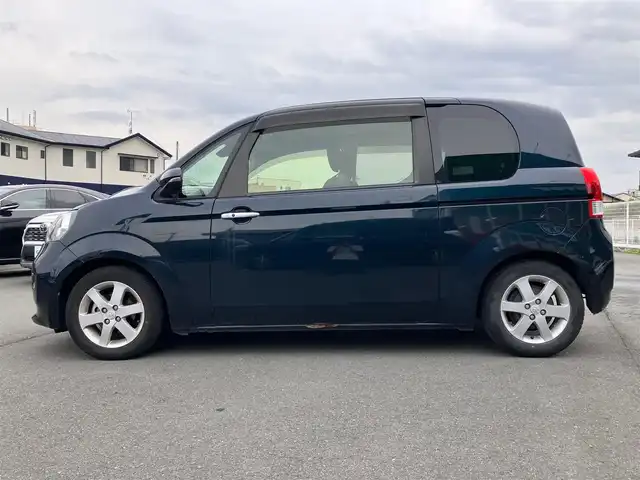 トヨタ ポルテ G 静岡県 2017(平29)年 6.3万km ブラッキッシュアゲハガラスフレーク エンジンスタートボタン/取扱説明書/パワーステアリング/パワーウィンドウ/アイドリングストップ/スマートキー/スペアキー１本/オートエアコン/ETC/純正SDナビ（CD.BT.フルセグ）/ウォークスルー/純正フロアマット/純正アルミホイール/片側パワースライドドア/ABS/横滑り防止装置/レーンキープアシスト/オートライト/オートマチックハイビーム/Wエアバック/衝突軽減システム