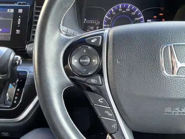 ホンダ オデッセイ アブソルート アドバンス 長崎県 2015(平27)年 14.7万km クリスタルブラックパール ワンオーナー車/メーカーインターナビ/（フルセグ、CD、DVD、AM、FM、BTオーディオ）/バックカメラ/全周囲カメラ/プッシュスタート/WAC/アダプティブクルーズコントロール/パドルシフト/レーンキープアシスト/ステアリングリモコン/オートライト/両側パワースライドドア/ビルトインETC/ハーフレザー/D席パワーシート/オールオートパワーウィンドウ/電格ウィンカーミラー/2列目ドアサンシェード/フリップダウンモニター/衝突軽減システム/横滑り防止/アイドリングストップ/路外逸脱抑制システム/Wエアバッグ/カーテンエアバッグ/ABS/ナビ取扱説明書/取扱説明書/保証書/スペアキー×１