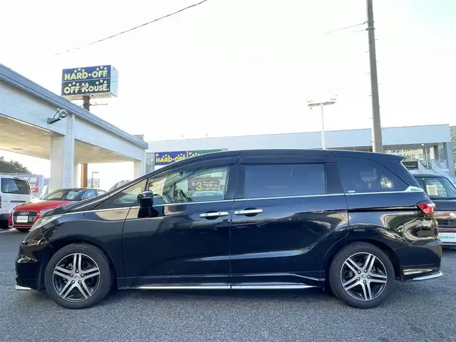 ホンダ オデッセイ アブソルート アドバンス 長崎県 2015(平27)年 14.7万km クリスタルブラックパール ワンオーナー車/メーカーインターナビ/（フルセグ、CD、DVD、AM、FM、BTオーディオ）/バックカメラ/全周囲カメラ/プッシュスタート/WAC/アダプティブクルーズコントロール/パドルシフト/レーンキープアシスト/ステアリングリモコン/オートライト/両側パワースライドドア/ビルトインETC/ハーフレザー/D席パワーシート/オールオートパワーウィンドウ/電格ウィンカーミラー/2列目ドアサンシェード/フリップダウンモニター/衝突軽減システム/横滑り防止/アイドリングストップ/路外逸脱抑制システム/Wエアバッグ/カーテンエアバッグ/ABS/ナビ取扱説明書/取扱説明書/保証書/スペアキー×１