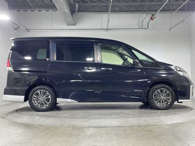 日産 セレナ ライダー 神奈川県 2017(平29)年 6万km ダイヤモンドブラック 純正7型SDナビゲーション【MM316D-W】/純正フリップダウンモニター/フルセグ　CD DVD　SD　Bluetooth　USB　MUSICSTOCKR　AUX　AM FM/バックカメラ/車線逸脱警報/オートハイビーム/パワースライドドア【サンシェード】/純正ビルトインETC/革巻きステアリング/アイドリングストップ/ECO/2列目3列目USB電源ソケット/シートバックテーブル/プッシュスタート/スマートキー/LEDヘッドランプ/フォグランプ/オートライト/純正サイド/リアスポイラー/純正16インチアルミホイール/スペアキー