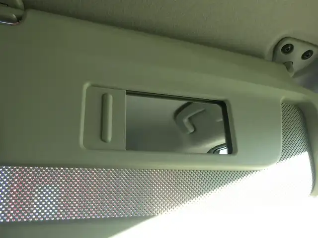 日産 セレナ ハイウェイスター V 千葉県 2023(令5)年 3.7万km プリズムホワイト エマージェンシーブレーキ/プロパイロット/インテリジェントクルーズコントロール/インテリジェントルームミラー/ハンズフリー両側パワースライドドア/純正コネクトナビ/地デジTV/【Bluetooth接続】/【Apple CarPlay　Android Auto対応】/アラウンドビューモニター/ドライブレコーダー/革巻きステアリング/ステアリングスイッチ/パドルシフト/ETC（2.0）/LEDヘッドライト/フォグライト/ウインカーミラー/コーナーセンサー/純正16インチアルミホイル/サイド/カーテンエアバッグ/インテリジェントキー