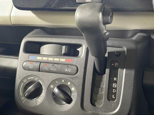 スズキ ＭＲワゴン エコ L 沖縄県 2013(平25)年 5.8万km アーバンブラウンパールメタリック ミュージックプレイヤー（ＤＶＤ／ＣＤ／ＵＤＢ／ＵＳＢ／ＡＵＸ）/アイドリングストップ　/スペアキー　/純正フロアマット　/エアバック　/スマートキー　/プッシュスタート　/純正ドアバイザー　/革調シートカバー