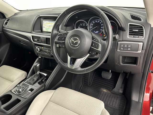 マツダ ＣＸ－５ XD Lパッケージ 福岡県 2015(平27)年 7.3万km ソウルレッドプレミアムメタリック 純正ナビ（ＢＴ，フルセグＴＶ）　/バックカメラ　/障害物センサー　/クルーズコントロール　/衝突軽減ブレーキ　/レーンキープ　/ＢＳＭ　/ＥＴＣ　/本革シート　/シートヒーター　/パワーシート　/ＭＴモード付き　/ＬＥＤ