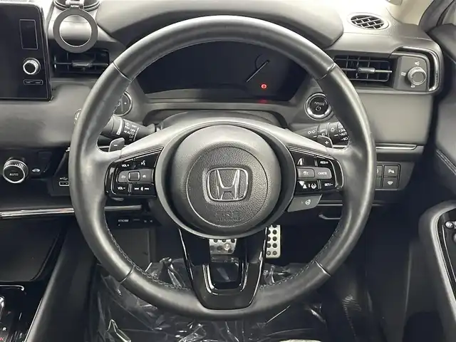ホンダ ヴェゼル ハイブリッド e:HEV Z 埼玉県 2024(令6)年 3万km プラチナホワイトパール 純正９型ナビ　３６０°　衝突軽減　ＥＴＣ　温シート　レーダークルーズコントロール　アダプティブＬＥＤヘッドライト　ビルトインＥＴＣ　スペアキー１本　前後ドラレコ　ハーフレザー　ダウンヒルアシスト　禁煙