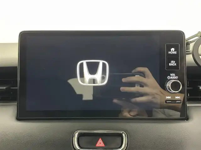 ホンダ ヴェゼル ハイブリッド e:HEV Z 埼玉県 2024(令6)年 3万km プラチナホワイトパール 純正９型ナビ　３６０°　衝突軽減　ＥＴＣ　温シート　レーダークルーズコントロール　アダプティブＬＥＤヘッドライト　ビルトインＥＴＣ　スペアキー１本　前後ドラレコ　ハーフレザー　ダウンヒルアシスト　禁煙