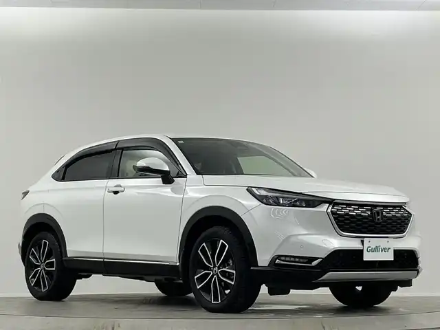 ホンダ ヴェゼル ハイブリッド e:HEV Z 埼玉県 2024(令6)年 3万km プラチナホワイトパール 純正９型ナビ　３６０°　衝突軽減　ＥＴＣ　温シート　レーダークルーズコントロール　アダプティブＬＥＤヘッドライト　ビルトインＥＴＣ　スペアキー１本　前後ドラレコ　ハーフレザー　ダウンヒルアシスト　禁煙
