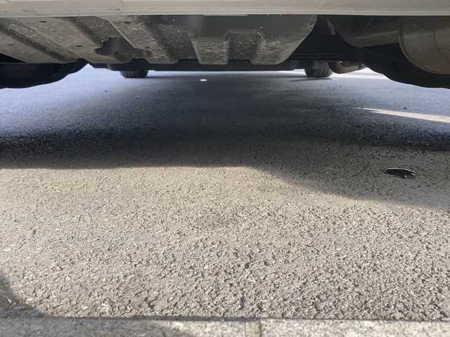 ホンダ フリード ハイブリット クロスター ホンダセンシング 東京都 2021(令3)年 2.1万km スーパープラチナグレーメタリック ワンオーナー/純正メモリナビ/【フルセグ・DVD再生可・CD・Bluetooth】/バックカメラ/ビルトインETC/両側パワースライドドア/ホンダセンシング/【衝突軽減ブレーキ・前後誤発進抑制機能・歩行者事故逓減ステアリング・アダプティブクルーズコントロール・車線維持支援システム・路外逸脱抑制機能・先行車発進お知らせ機能・標識認識機能】/社外AW付スタッドレスタイヤ４本積み込み/電動格納ミラー/プッシュスタート/スマートキー/スペアキーあり/ウィンカーミラー/ステアリングスイッチ/ECON/純正フロアマット/新車保証書/取扱説明書