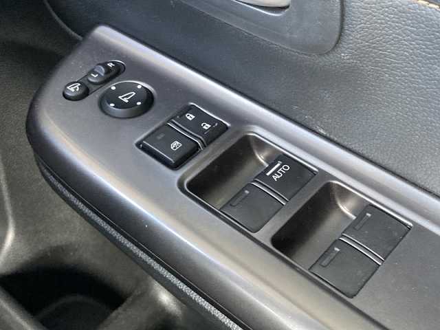 ホンダ フリード ハイブリット クロスター ホンダセンシング 東京都 2021(令3)年 2.1万km スーパープラチナグレーメタリック ワンオーナー/純正メモリナビ/【フルセグ・DVD再生可・CD・Bluetooth】/バックカメラ/ビルトインETC/両側パワースライドドア/ホンダセンシング/【衝突軽減ブレーキ・前後誤発進抑制機能・歩行者事故逓減ステアリング・アダプティブクルーズコントロール・車線維持支援システム・路外逸脱抑制機能・先行車発進お知らせ機能・標識認識機能】/社外AW付スタッドレスタイヤ４本積み込み/電動格納ミラー/プッシュスタート/スマートキー/スペアキーあり/ウィンカーミラー/ステアリングスイッチ/ECON/純正フロアマット/新車保証書/取扱説明書