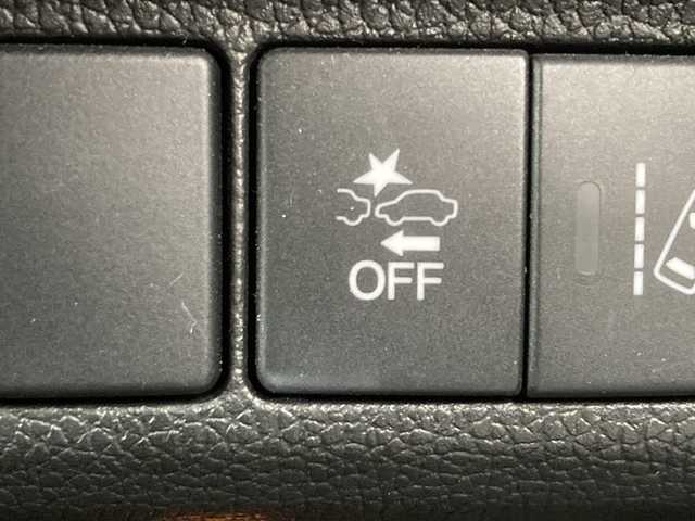 ホンダ フリード ハイブリット クロスター ホンダセンシング 東京都 2021(令3)年 2.1万km スーパープラチナグレーメタリック ワンオーナー/純正メモリナビ/【フルセグ・DVD再生可・CD・Bluetooth】/バックカメラ/ビルトインETC/両側パワースライドドア/ホンダセンシング/【衝突軽減ブレーキ・前後誤発進抑制機能・歩行者事故逓減ステアリング・アダプティブクルーズコントロール・車線維持支援システム・路外逸脱抑制機能・先行車発進お知らせ機能・標識認識機能】/社外AW付スタッドレスタイヤ４本積み込み/電動格納ミラー/プッシュスタート/スマートキー/スペアキーあり/ウィンカーミラー/ステアリングスイッチ/ECON/純正フロアマット/新車保証書/取扱説明書