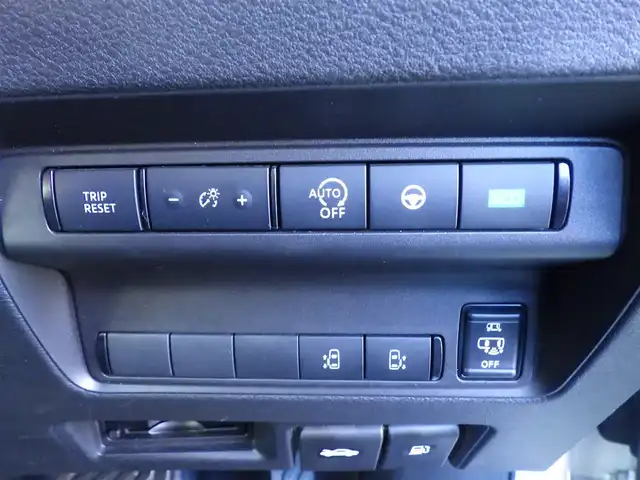 日産 セレナ ハイウェイスター V 千葉県 2023(令5)年 4.2万km プリズムホワイト エマージェンシーブレーキ/プロパイロット/インテリジェントクルーズコントロール/インテリジェントルームミラー/ハンズフリー両側パワースライドドア/純正コネクトナビ/地デジTV/【Bluetooth接続】/【Apple CarPlay　Android Auto対応】/アラウンドビューモニター/ドライブレコーダー/革巻きステアリング/ステアリングスイッチ/ETC（2.0）/LEDヘッドライト/ウインカーミラー/コーナーセンサー/純正16インチアルミホイル/サイド/カーテンエアバッグ/インテリジェントキー