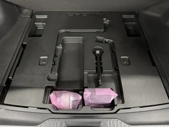 トヨタ クラウン ハイブリッド RS 三重県 2021(令3)年 3.4万km プレシャスブラックパール ハイブリッド/FR/MTモード付フロアCVT/純正 12.3インチナビ/（AM/FM/CD/DVD/Blu-ray/SDREC/SD/USB/Bluetooth/Miracast/AUX/TV/CarPlay/AndroidAuto）/パノラミックビューモニター/ビルトイン ETC2.0/Toyota Safety Sense/・プリクラッシュセーフティ/・レーントレーシングアシスト/・レーダークルコン/・ロードサインアシスト/・アダプティブハイビームシステム/・ブラインドスポットモニター＋リヤクロストラフィックオートブレーキ/・インテリジェントクリアランスソナー［パーキングサポートブレーキ（静止物）］/・インテリジェント パーキングアシスト2/・リヤカメラディテクション［RCD］/など/装備/・ハーフレザーシート/・シートヒーター（D/N）/・ステアリングヒーター/・パワーシート（D8way＋ランバーサポート/N4way（肩口スイッチ付））/・カラーヘッドアップディスプレイ/・左右独立オートエアコン/・雨滴感応式フロントワイパー/・3眼LEDヘッドランプ/・オートライト/・専用18inAW/・プッシュスタート/・保/取/ナビ取/・スマートキーx2/など