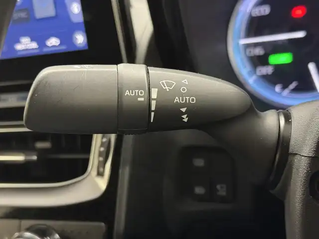 トヨタ クラウン ハイブリッド RS 三重県 2021(令3)年 3.4万km プレシャスブラックパール ハイブリッド/FR/MTモード付フロアCVT/純正 12.3インチナビ/（AM/FM/CD/DVD/Blu-ray/SDREC/SD/USB/Bluetooth/Miracast/AUX/TV/CarPlay/AndroidAuto）/パノラミックビューモニター/ビルトイン ETC2.0/Toyota Safety Sense/・プリクラッシュセーフティ/・レーントレーシングアシスト/・レーダークルコン/・ロードサインアシスト/・アダプティブハイビームシステム/・ブラインドスポットモニター＋リヤクロストラフィックオートブレーキ/・インテリジェントクリアランスソナー［パーキングサポートブレーキ（静止物）］/・インテリジェント パーキングアシスト2/・リヤカメラディテクション［RCD］/など/装備/・ハーフレザーシート/・シートヒーター（D/N）/・ステアリングヒーター/・パワーシート（D8way＋ランバーサポート/N4way（肩口スイッチ付））/・カラーヘッドアップディスプレイ/・左右独立オートエアコン/・雨滴感応式フロントワイパー/・3眼LEDヘッドランプ/・オートライト/・専用18inAW/・プッシュスタート/・保/取/ナビ取/・スマートキーx2/など