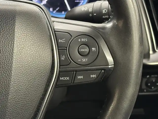 トヨタ クラウン ハイブリッド RS 三重県 2021(令3)年 3.4万km プレシャスブラックパール ハイブリッド/FR/MTモード付フロアCVT/純正 12.3インチナビ/（AM/FM/CD/DVD/Blu-ray/SDREC/SD/USB/Bluetooth/Miracast/AUX/TV/CarPlay/AndroidAuto）/パノラミックビューモニター/ビルトイン ETC2.0/Toyota Safety Sense/・プリクラッシュセーフティ/・レーントレーシングアシスト/・レーダークルコン/・ロードサインアシスト/・アダプティブハイビームシステム/・ブラインドスポットモニター＋リヤクロストラフィックオートブレーキ/・インテリジェントクリアランスソナー［パーキングサポートブレーキ（静止物）］/・インテリジェント パーキングアシスト2/・リヤカメラディテクション［RCD］/など/装備/・ハーフレザーシート/・シートヒーター（D/N）/・ステアリングヒーター/・パワーシート（D8way＋ランバーサポート/N4way（肩口スイッチ付））/・カラーヘッドアップディスプレイ/・左右独立オートエアコン/・雨滴感応式フロントワイパー/・3眼LEDヘッドランプ/・オートライト/・専用18inAW/・プッシュスタート/・保/取/ナビ取/・スマートキーx2/など