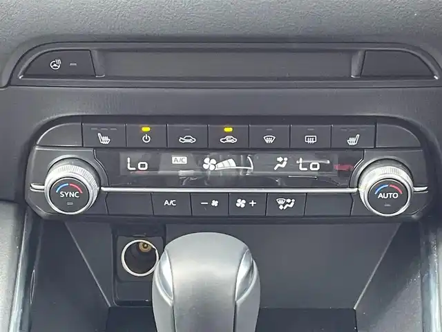 マツダ ＣＸ－５ XD スポーツアピアランス 千葉県 2022(令4)年 0.8万km スノーフレイクホワイトパールマイカ 純正メモリナビ/(フルセグTV/BT/FM/AM)/全周囲カメラ/BOSEサウンド/ワイヤレス充電/衝突被害軽減システム/車線逸脱警報/クルーズコントロール/レザーシート/横滑り防止装置/ETC/ドライブレコーダー/アイドリングストップ/LEDヘッドライト/オートライト/ウィンカーミラー/電動格納ミラー/純正19インチAW/シートヒーター/シートリフター/ステアリングヒーター/メモリー機能付きパワーシート/プッシュスタート/スマートキー/フロアマット/ドアバイザー/スペアキー/取扱説明書/保証書