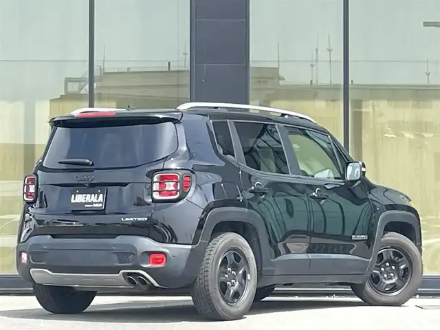 クライスラー・ジープ ジープ レネゲード リミテッド 石川県 2018(平30)年 4.1万km 黒 社外メモリナビ/【バックカメラ/フルセグTV/Bluetooth/CD/DVD】/衝突軽減ブレーキ/ブラインドスポットモニター/オートクルーズコントロール/黒レザーシート/ステアリングヒーター/パワーシート(前席)/シートヒーター(前席)/キーレスエントリー/プッシュスタート/ETC