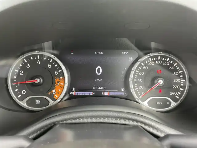 クライスラー・ジープ ジープ レネゲード リミテッド 石川県 2018(平30)年 4.1万km 黒 社外メモリナビ/【バックカメラ/フルセグTV/Bluetooth/CD/DVD】/衝突軽減ブレーキ/ブラインドスポットモニター/オートクルーズコントロール/黒レザーシート/ステアリングヒーター/パワーシート(前席)/シートヒーター(前席)/キーレスエントリー/プッシュスタート/ETC