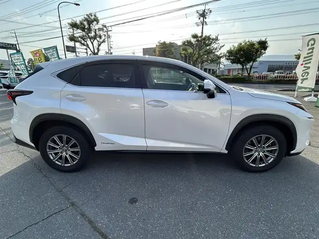レクサス ＮＸ 300h Iパッケージ 長野県 2019(平31)年 4万km ソニッククォーツ ワンオーナー/４WD/純正ナビ/・Bluetooth/CD/DVD/TV/360度バックカメラ/純正ETC/電動リアゲート/前後ドライブレコーダー/純正フロアマット/前席パワーシート/レザーシート/前席シートヒーター/純正17インチAW/前後コーナーセンサー/LEDオートライト/ハンドルヒーター/ブライドインスポットモニター/パドルシフト/電格ミラー/スペアキー（カードキー有）/プッシュスタート/保証書/取り扱い説明書