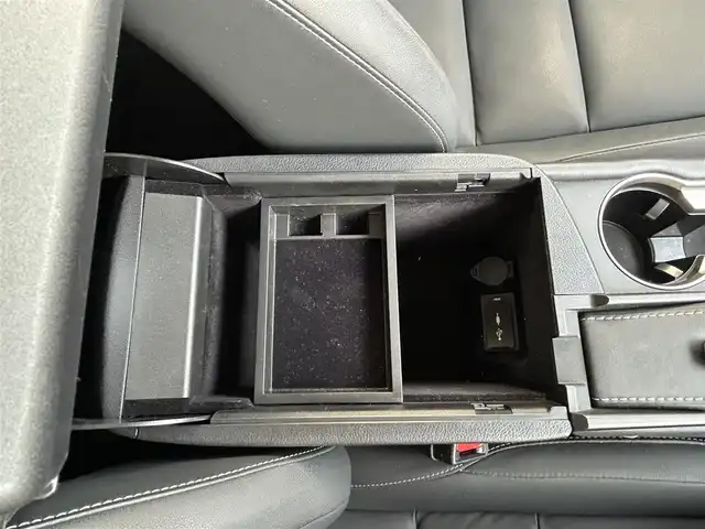 レクサス ＮＸ 300h Iパッケージ 長野県 2019(平31)年 4万km ソニッククォーツ ワンオーナー/４WD/純正ナビ/・Bluetooth/CD/DVD/TV/360度バックカメラ/純正ETC/電動リアゲート/前後ドライブレコーダー/純正フロアマット/前席パワーシート/レザーシート/前席シートヒーター/純正17インチAW/前後コーナーセンサー/LEDオートライト/ハンドルヒーター/ブライドインスポットモニター/パドルシフト/電格ミラー/スペアキー（カードキー有）/プッシュスタート/保証書/取り扱い説明書