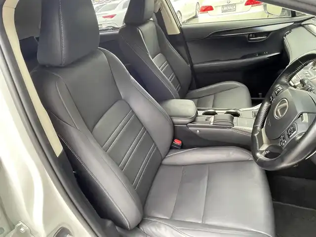 レクサス ＮＸ 300h Iパッケージ 石川県 2019(平31)年 4万km ソニッククォーツ ワンオーナー/４WD/純正ナビ/Bluetooth/CD/DVD/TV/360°カメラ/ETC/電動リアゲート/前後ドライブレコーダー/純正フロアマット/前席パワーシート/レザーシート/前席シートヒーター/純正17インチAW/前後コーナーセンサー/LEDオートライト/ハンドルヒーター/ブライドインスポットモニター/パドルシフト/電格ミラー/スペアキー（カードキー有）/プッシュスタート/保証書/取扱説明書