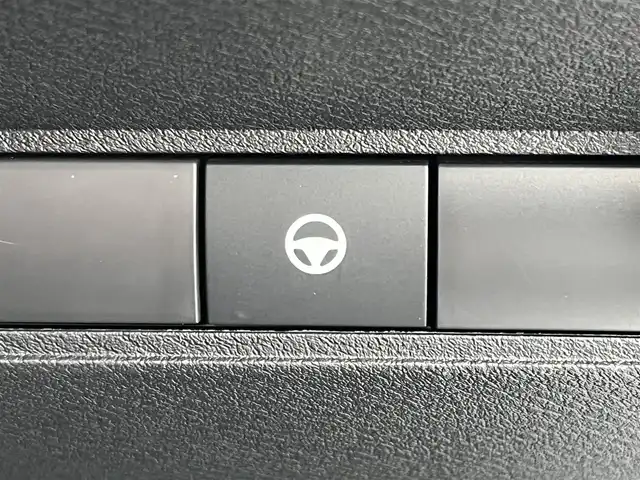 日産 オーラ ニスモ 奈良県 2024(令6)年 1.6万km ピュアホワイトパール / スーパーブラック 2トーン 純正9インチナビ/（フルセグ/BT/AppleCarPlay)/プロパイロット/レーダークルーズコントロール/アラウンドビューモニター/前後コーナーセンサー/ブラインドスポットモニター/衝突軽減システム/レーンキープアシスト/ハーフレザーシート/ワイヤレス充電/デジタルインナーミラー/ETC2.0/前後ドライブレコーダー（ZDR-017）/純正17インチAW