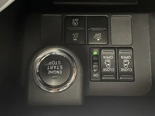 トヨタ ルーミー カスタムG S 大分県 2016(平28)年 1.7万km ブラックマイカメタリック ワンオーナー/スマートアシスト2/・衝突警報機能/・衝突回避支援ブレーキ機能/作動車速50km/h以下対象車両のみ/・車線逸脱警報機能	/・誤発進抑制機能(前方)/・誤発進抑制機能(後方)/・先行車発進お知らせ機能/純正ナビ　型式：NSZT-W66T/【フルセグTV、DVD再生可、BT対応】/ステアリングスイッチ/バックカメラ/両側電動スライドドア/クルーズコントロール/前後ドライブレコーダー/アイドリングストップ/横滑り防止装置/電動格納ミラー/純正フロアマット/オートライト/LEDヘッドライト/LEDフォグ/純正14インチアルミホイール/保証書、取説、スペアキー有り