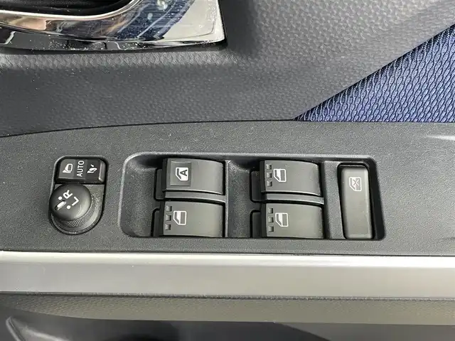 トヨタ ルーミー カスタムG S 大分県 2016(平28)年 1.7万km ブラックマイカメタリック ワンオーナー/スマートアシスト2/・衝突警報機能/・衝突回避支援ブレーキ機能/作動車速50km/h以下対象車両のみ/・車線逸脱警報機能	/・誤発進抑制機能(前方)/・誤発進抑制機能(後方)/・先行車発進お知らせ機能/純正ナビ　型式：NSZT-W66T/【フルセグTV、DVD再生可、BT対応】/ステアリングスイッチ/バックカメラ/両側電動スライドドア/クルーズコントロール/前後ドライブレコーダー/アイドリングストップ/横滑り防止装置/電動格納ミラー/純正フロアマット/オートライト/LEDヘッドライト/LEDフォグ/純正14インチアルミホイール/保証書、取説、スペアキー有り