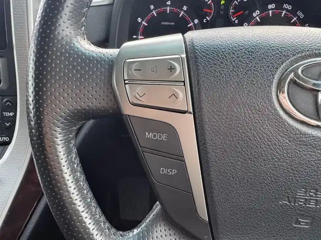 トヨタ ヴェルファイア 2．4Z 愛媛県 2012(平24)年 8.5万km ホワイトパールクリスタルシャイン プッシュスタート/社外ナビ（DISC/FM/AM/SD/BT/iPod/USB)/バックカメラ/両側パワースライドドア/ETC/オートライト/サンルーフ/コーナーセンサー/横滑り防止装置/純正フロアマット/純正アルミホイール