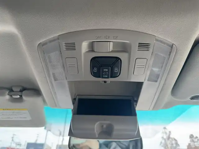 トヨタ ヴェルファイア 2．4Z 愛媛県 2012(平24)年 8.5万km ホワイトパールクリスタルシャイン プッシュスタート/社外ナビ（DISC/FM/AM/SD/BT/iPod/USB)/バックカメラ/両側パワースライドドア/ETC/オートライト/サンルーフ/コーナーセンサー/横滑り防止装置/純正フロアマット/純正アルミホイール