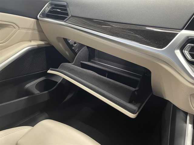 ＢＭＷ ３２０ｉ Mスポーツ 群馬県 2020(令2)年 3.6万km 青Ｍ ワンオーナー/ハイラインパッケージ/ACC/全方位カメラ/AppleCarPlay/Androidauto/コンフォートアクセス/パーキングアシスト/純正HDDナビ/白革シート/LEDライト/電動リヤゲート/ETC2.0