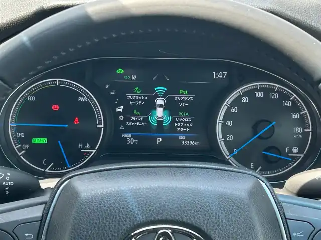 トヨタ ハリアー ハイブリッド G 滋賀県 2022(令4)年 3.4万km プレシャスブラックパール ガソリン（ハイブリッド）/2WD(FF)/CVT/８インチディスプレイオーディオ/(FM/AM/Bluetooth)/ETC/デジタルインナーミラー(ドラレコ機能有)/バックカメラ/GPSレーダー/ＴｏｙｏｔａＳａｆｅｔｙＳｅｎｓｅ/・踏み間違い防止アシスト	/・プリクラッシュブレーキアシスト	/・リヤクロストラフィックオートブレーキ/・ブラインドスポットモニター/・レーダークルーズコントロール/・レーンキープアシスト/・標識検知機能	/積込夏タイヤ/電動リアゲート/電動格納ミラー/電動パーキング/ブレーキホールド/革巻きステアリング/ステアリングスイッチ/オートライト/LEDヘッドライト/フロントフォグ/オートマチックハイビーム/フルオートエアコン/プッシュスタート/スマートキー/純正フロアマット/EVモード/ドライブモードセレクト
