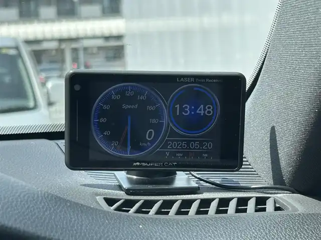 トヨタ ハリアー ハイブリッド G 滋賀県 2022(令4)年 3.4万km プレシャスブラックパール ガソリン（ハイブリッド）/2WD(FF)/CVT/８インチディスプレイオーディオ/(FM/AM/Bluetooth)/ETC/デジタルインナーミラー(ドラレコ機能有)/バックカメラ/GPSレーダー/ＴｏｙｏｔａＳａｆｅｔｙＳｅｎｓｅ/・踏み間違い防止アシスト	/・プリクラッシュブレーキアシスト	/・リヤクロストラフィックオートブレーキ/・ブラインドスポットモニター/・レーダークルーズコントロール/・レーンキープアシスト/・標識検知機能	/積込夏タイヤ/電動リアゲート/電動格納ミラー/電動パーキング/ブレーキホールド/革巻きステアリング/ステアリングスイッチ/オートライト/LEDヘッドライト/フロントフォグ/オートマチックハイビーム/フルオートエアコン/プッシュスタート/スマートキー/純正フロアマット/EVモード/ドライブモードセレクト