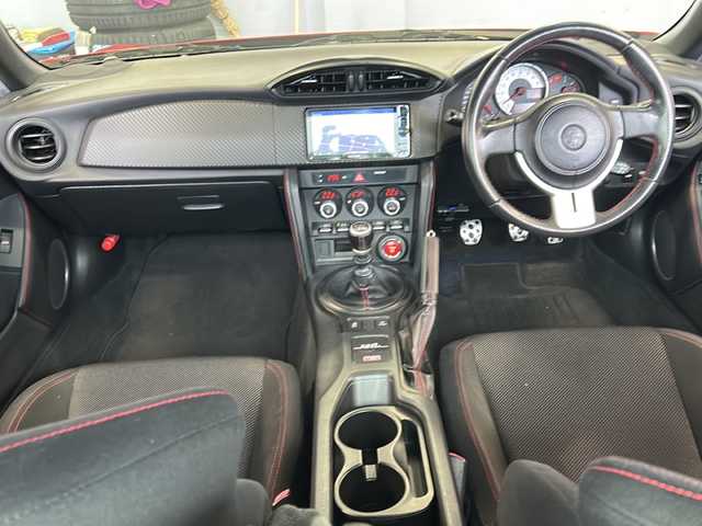 トヨタ ８６ 14R 栃木県 2016(平28)年 14.2万km ピュアレッド 純正SDナビ/Bluetooth CD DVD/TV ワンセグ/バックカメラ/TRDエアロ/純正TRD18インチアルミホイール/ドライブレコーダー/ETC/LEDヘッドライト/オートライト/プッシュスタート/記録簿