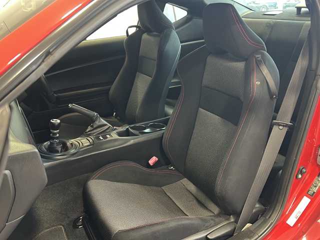 トヨタ ８６ 14R 栃木県 2016(平28)年 14.2万km ピュアレッド 純正SDナビ/Bluetooth CD DVD/TV ワンセグ/バックカメラ/TRDエアロ/純正TRD18インチアルミホイール/ドライブレコーダー/ETC/LEDヘッドライト/オートライト/プッシュスタート/記録簿