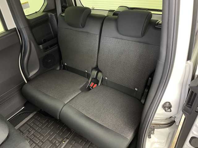 ホンダ Ｎ ＢＯＸ カスタム 鹿児島県 2023(令5)年 2.9万km プラチナホワイトパール 社外ナビ/・Bluetooth/・CD/・フルセグ/・DVD/両側パワースライドドア/ホンダセンシング/・渋滞追従機能付アダプティブクルーズコントロール/・衝突軽減ブレーキ/・歩行者事故低減ステアリング/・標識認識機能/・車線維持支援システム/・オートハイビーム/・後方誤発進抑制機能/・パーキングセンサーシステム/・先行車発進お知らせ機能/・路外逸脱抑制機能/・誤発進抑制機能/・近距離衝突軽減ブレーキ/純正ラバーマット/電子パーキングブレーキ/オートホールド/LEDヘッドライト/シートヒーター/リアサンシェード