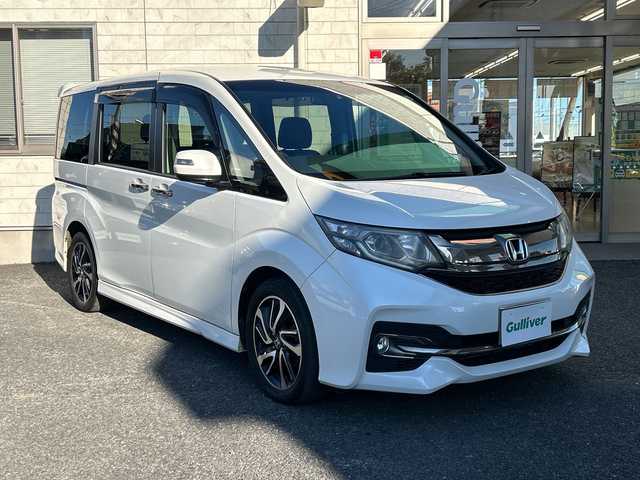 ホンダ ステップワゴン スパーダ クールスピリット 埼玉県 2017(平29)年 10.9万km ホワイトオーキッドパール 純正ナビ　/フルセグ/DVD/CD/BT/USB/HDMI/ビルトインＥＴＣ　/両側パワースライドドア　/ＡＣＣ　/パドルシフト　/前席シートヒーター　/横滑り防止　/衝突軽減システム　/レーンキープアシスト　/アイドリングストップ/後席テーブル/スマートキー２本　/保証書　/取扱説明書