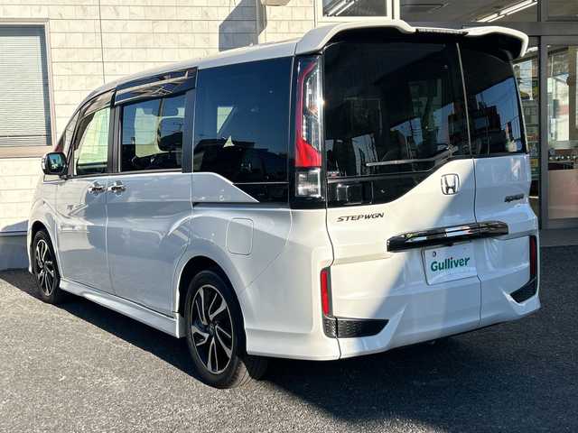 ホンダ ステップワゴン スパーダ クールスピリット 埼玉県 2017(平29)年 10.9万km ホワイトオーキッドパール 純正ナビ　/フルセグ/DVD/CD/BT/USB/HDMI/ビルトインＥＴＣ　/両側パワースライドドア　/ＡＣＣ　/パドルシフト　/前席シートヒーター　/横滑り防止　/衝突軽減システム　/レーンキープアシスト　/アイドリングストップ/後席テーブル/スマートキー２本　/保証書　/取扱説明書