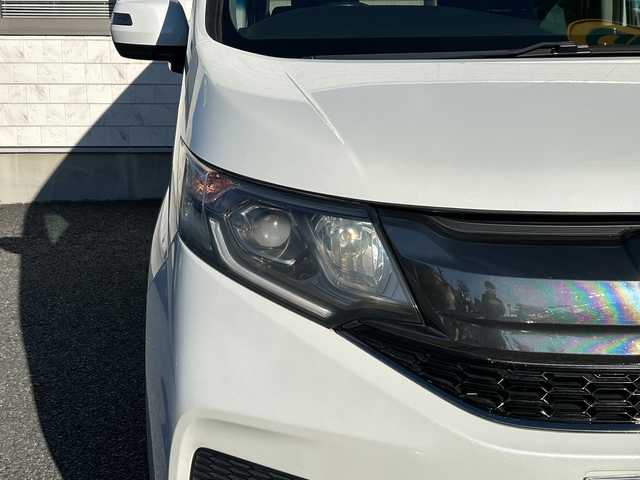 ホンダ ステップワゴン スパーダ クールスピリット 埼玉県 2017(平29)年 10.9万km ホワイトオーキッドパール 純正ナビ　/フルセグ/DVD/CD/BT/USB/HDMI/ビルトインＥＴＣ　/両側パワースライドドア　/ＡＣＣ　/パドルシフト　/前席シートヒーター　/横滑り防止　/衝突軽減システム　/レーンキープアシスト　/アイドリングストップ/後席テーブル/スマートキー２本　/保証書　/取扱説明書