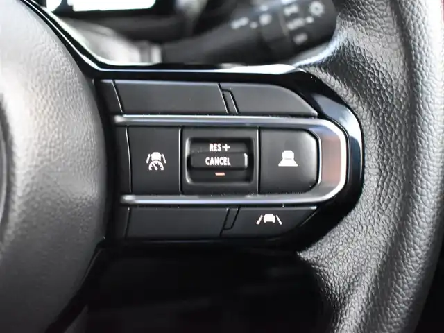 スズキ スペーシア カスタム HYBRID GS 福岡県 2024(令6)年 0.3万km ピュアホワイトP ワンオーナー/デュアルセンサーブレーキサポートII/アダプティブクルーズコントロール/社外ナビ(AVIC-RL720)/フルセグTV/バックカメラ/片側パワースライドドア/純正14インチアルミホイール/運転席シートヒーター/ステアリングスイッチ/LEDヘッドライト/フォグランプ/アイドリングストップ/純正ドアバイザー/純正フロアマット