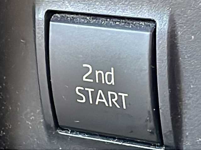 トヨタ ランドクルーザー プラド TX Lパッケージ マットブラED 広島県 2023(令5)年 7.8万km ホワイトパールクリスタルシャイン 禁煙/純正9型ナビ/アラウンドビューモニター/レーダークルーズコントロール/シートベンチレーション/シートヒーター/サンルーフ/前後コーナーセンサー/社外デジタルインナーミラー/ブラインドスポットモニター/ルーフレール/ラジアルタイヤ4本