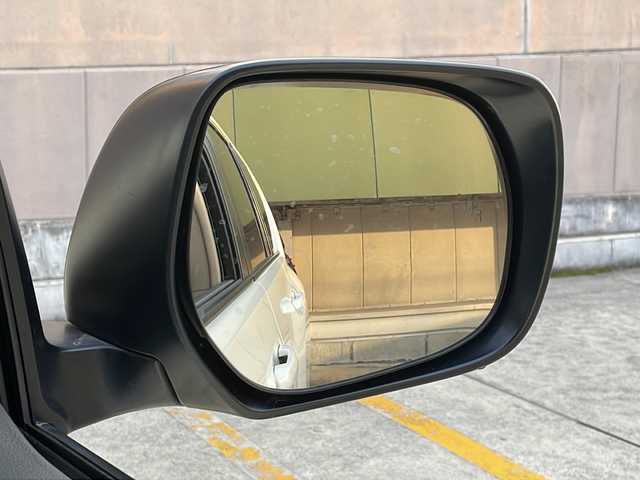 トヨタ ランドクルーザー プラド TX Lパッケージ マットブラED 広島県 2023(令5)年 7.8万km ホワイトパールクリスタルシャイン 禁煙/純正9型ナビ/アラウンドビューモニター/レーダークルーズコントロール/シートベンチレーション/シートヒーター/サンルーフ/前後コーナーセンサー/社外デジタルインナーミラー/ブラインドスポットモニター/ルーフレール/ラジアルタイヤ4本