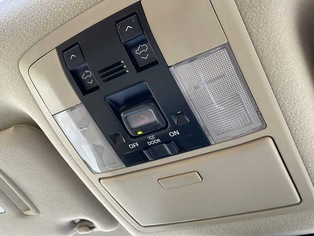 トヨタ ランドクルーザー プラド TX Lパッケージ マットブラED 広島県 2023(令5)年 7.8万km ホワイトパールクリスタルシャイン 禁煙/純正9型ナビ/アラウンドビューモニター/レーダークルーズコントロール/シートベンチレーション/シートヒーター/サンルーフ/前後コーナーセンサー/社外デジタルインナーミラー/ブラインドスポットモニター/ルーフレール/ラジアルタイヤ4本